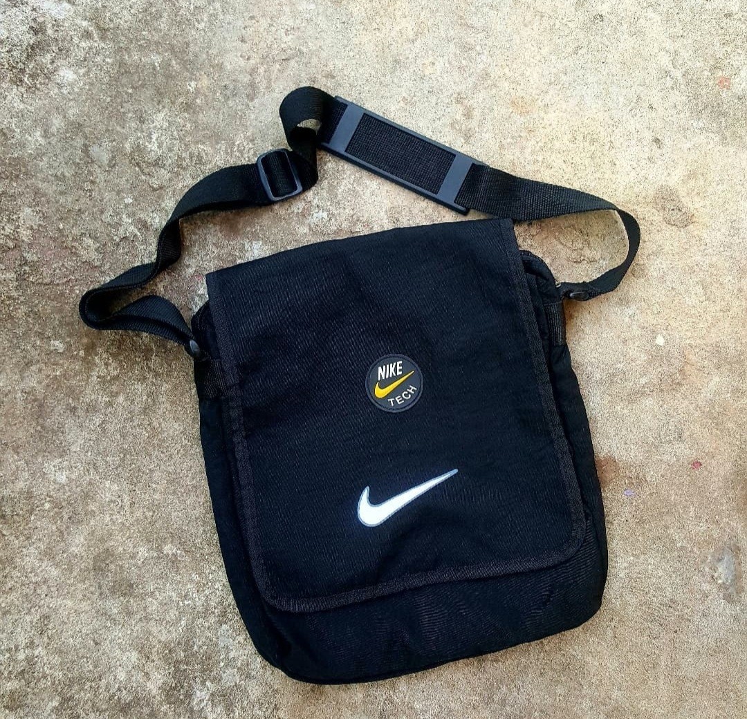 Vintage NIKE sling bag, Fesyen Pria, Tas & Dompet , Tas Selempang di