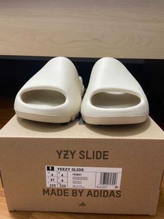 Yeezy Slide “Bone” UK4/US4, Women's Fashion, Footwear, Flipflops and Slides  on Carousell