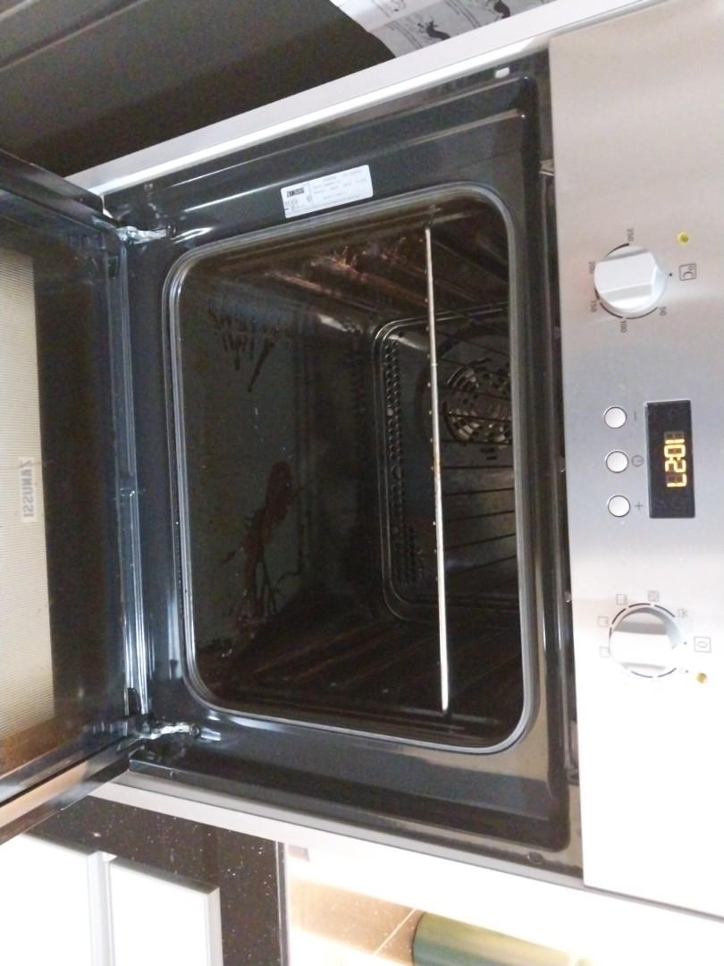 Zanussi BuiltIn Oven [Quick Sale], TV & Home Appliances, Kitchen
