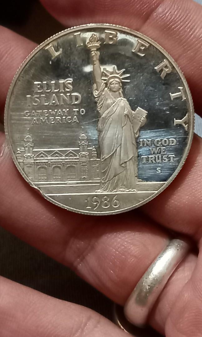 1986 ellis island silver dollar, Hobbies & Toys, Memorabilia