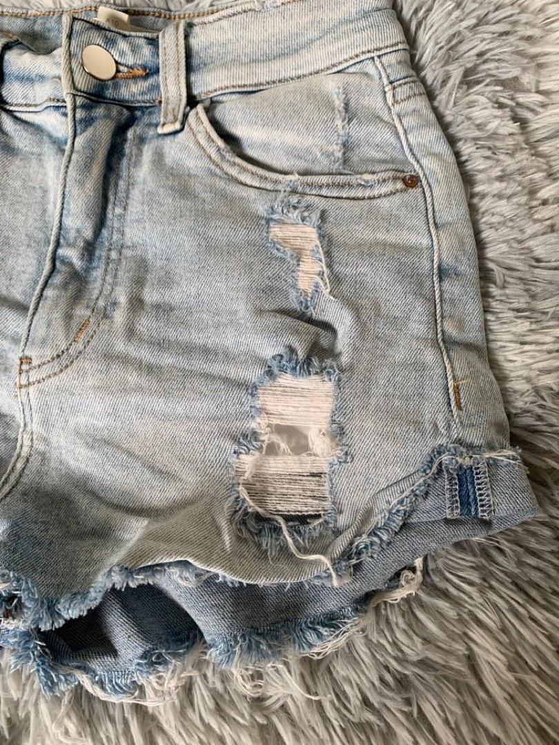 H&m ripped deals denim shorts