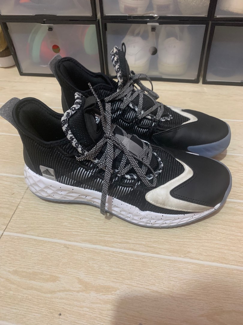 pro boost low shoes