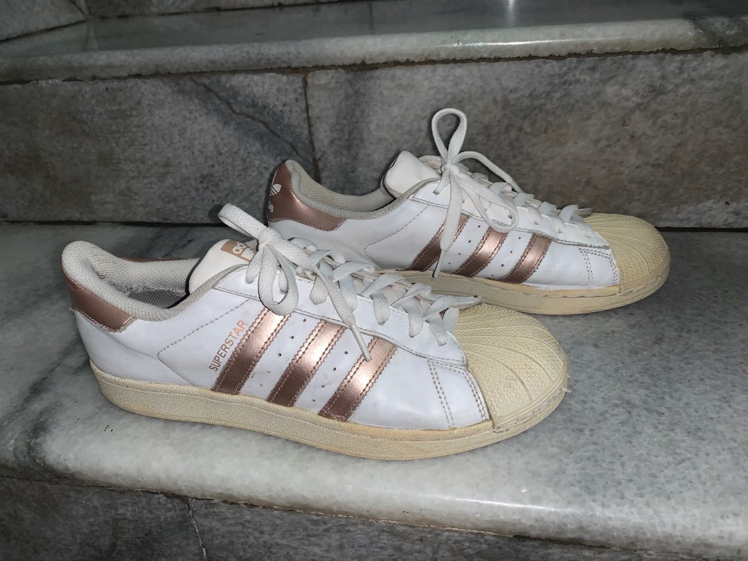 Adidas superstar ori size 42, Fesyen Pria, Sepatu Sneakers di