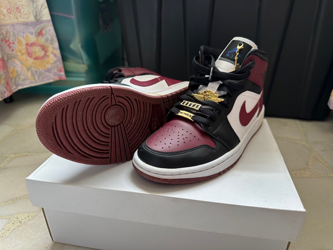 jordan mid 1 black dark beetroot