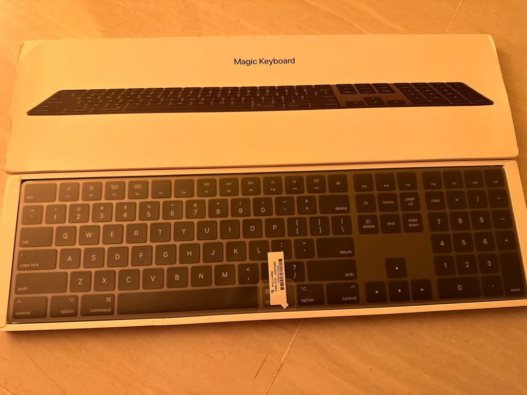 Apple Magic Keyboard Black, Computers & Tech, Parts & Accessories