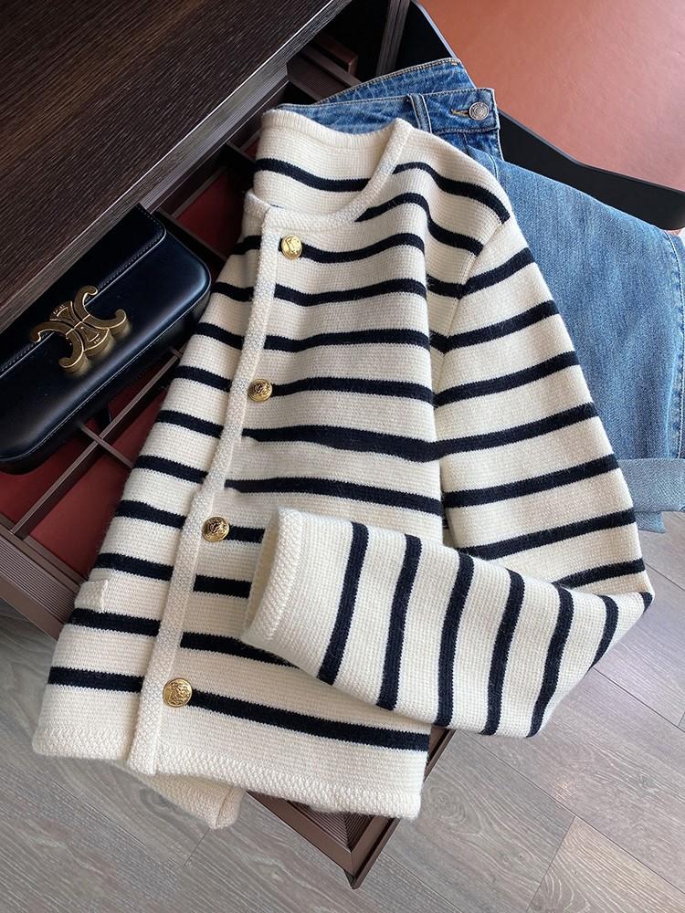 Black and white stripe jacket cardigan, Women's Fashion, Coats, Jackets