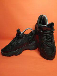 (Category: ) located in . Submitted by FootWearColleccion (Listing ID 1190873518, Image 1). Description: .