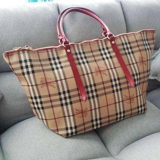 Authentic Burberry Check Haymarket Tote Bag, Luxury, Bags & Wallets on  Carousell