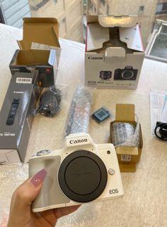 Canon EOS M50 Mark II(9.9成新）三腳架、收音麥克風