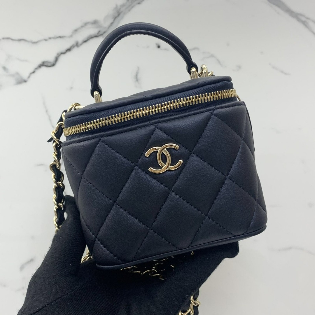 Affordable chanel vanity with chain For Sale, Cross-body Bags
