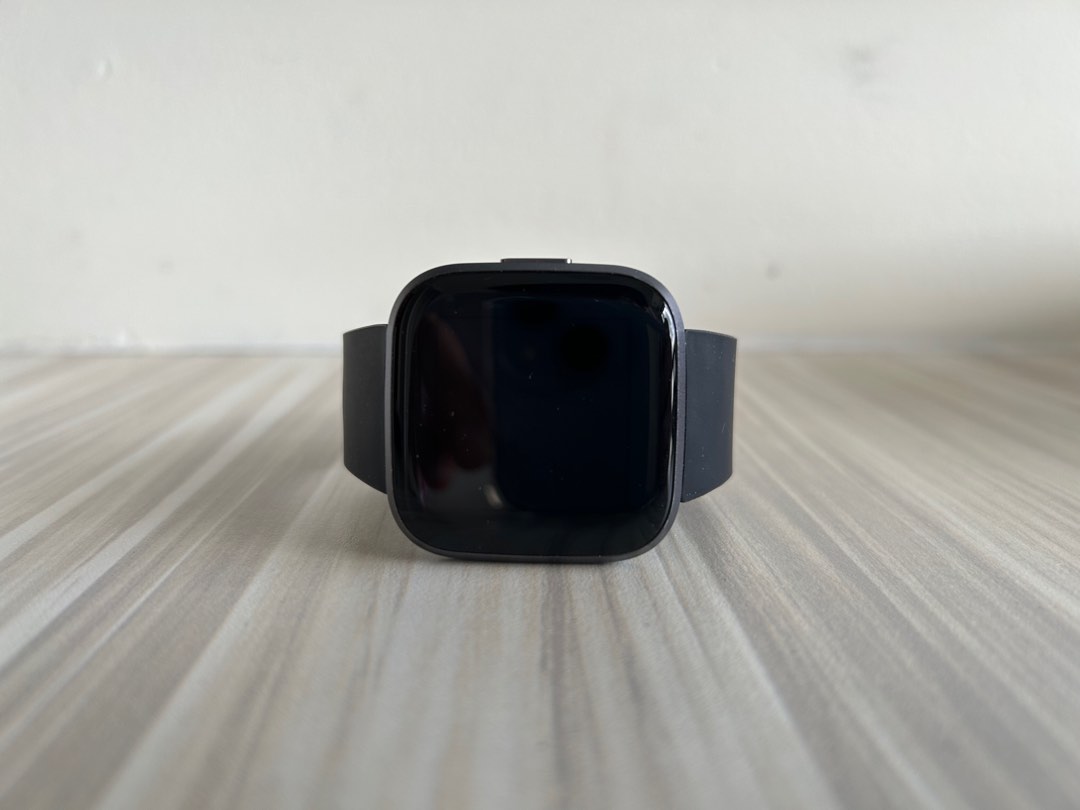 Fitbit Versa 2, Mobile Phones & Gadgets, Wearables & Smart Watches on