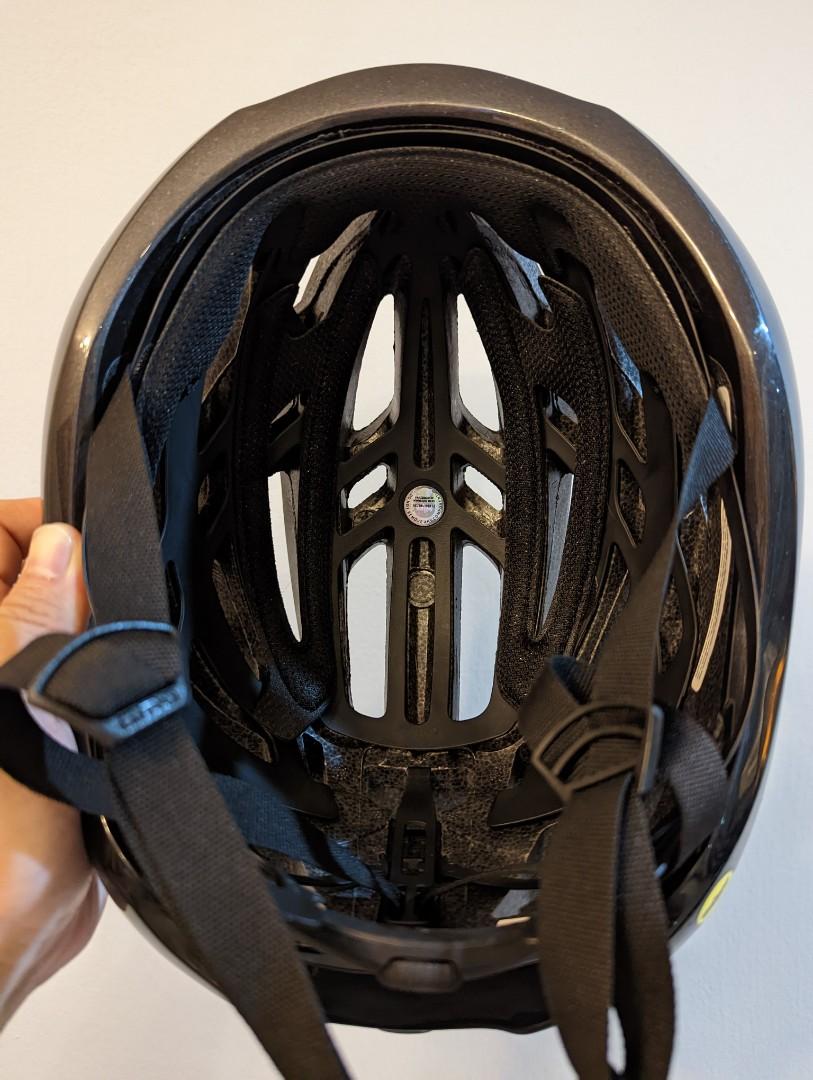 GIRO Agilis (L) size MIPS helmet, Sports Equipment, Bicycles & Parts