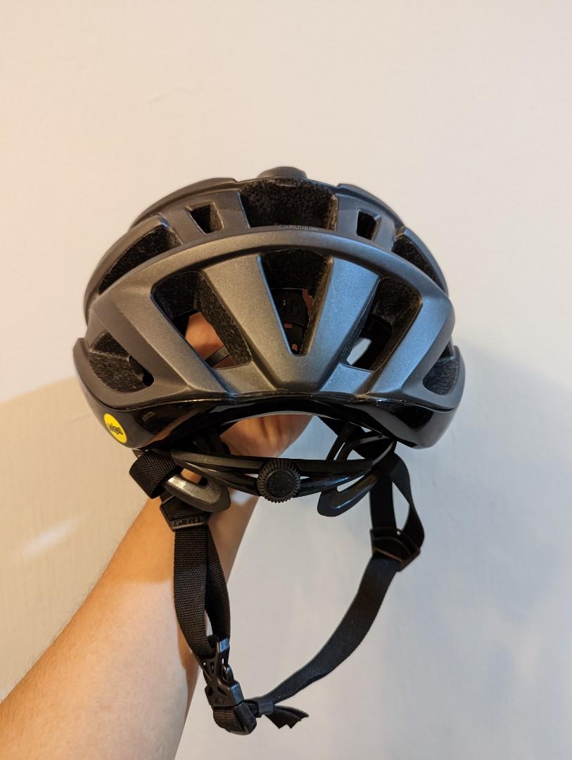 GIRO Agilis (L) size MIPS helmet, Sports Equipment, Bicycles & Parts
