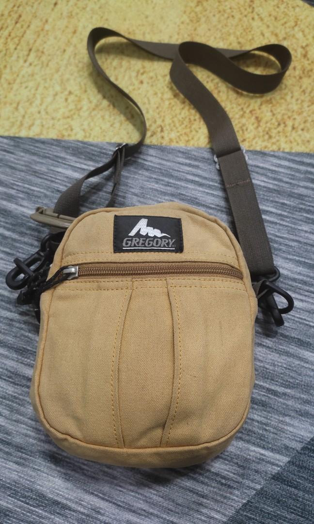 Gregory (Category: Sling Bags) located in Rawang. Submitted by azamtechnician (Listing ID 1190835240, Image 1). Description: - sling bag Gregory - item original - item select - item collection - condition 8/10 - Rm 180 - postage Sm Rm 10 Ss RM 15 - Cod BTP Rawang Selangor - whassap 0184649443.