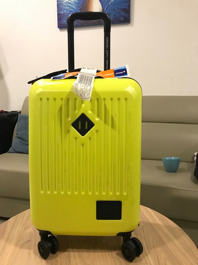 Herschel suitcases top