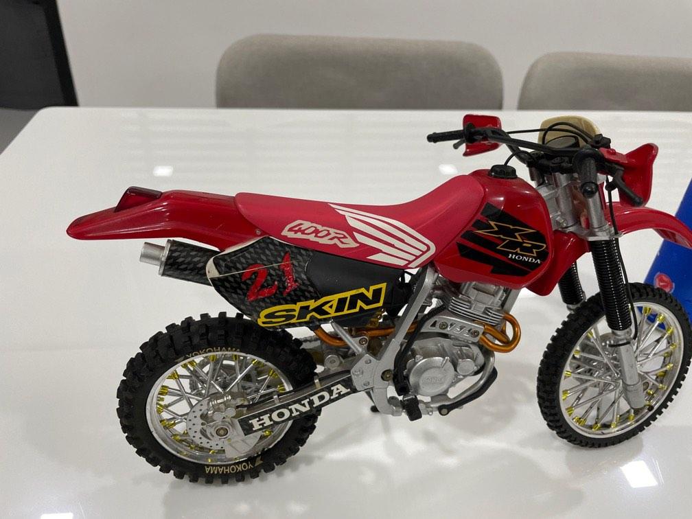 Honda XR 400 (Scale 1:6), Hobbies & Toys, Toys & Games on Carousell