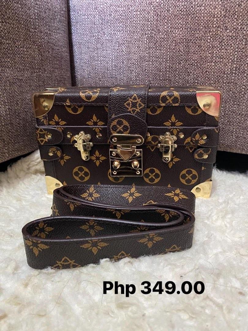 Howru, Luxury, Bags & Wallets on Carousell