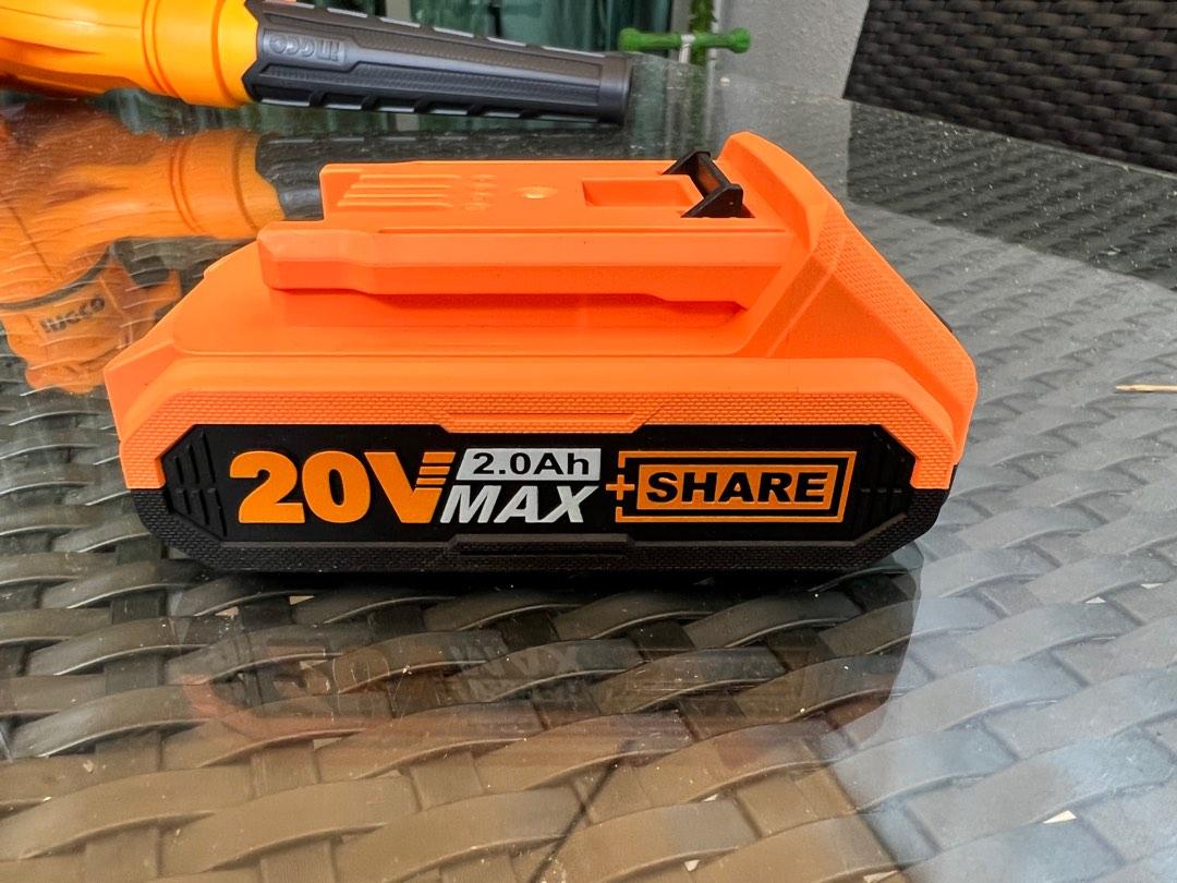 Ingco 20v 2.0Ah battery for cordless power tools like new, Furniture