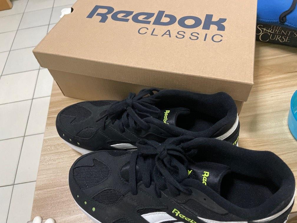 Kids Reebok track shoe. Just wore 3 times