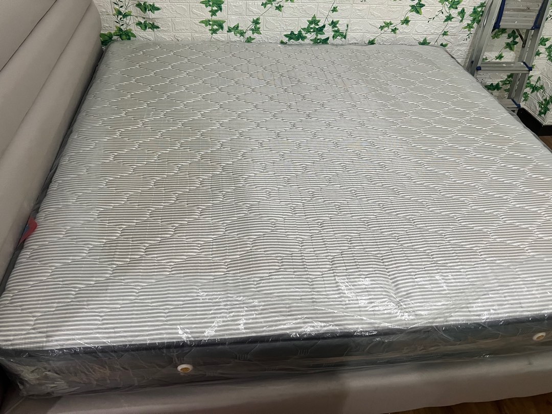 King Size Bed Mandaue Foam (mattress only), Furniture & Home Living