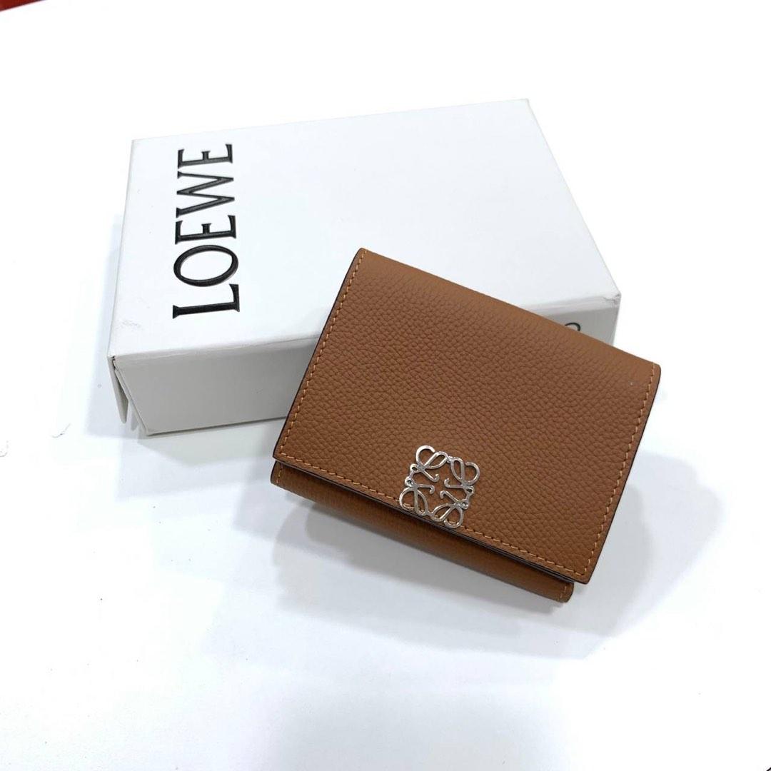 Loewe wallets deals