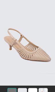 Milliot & co pointed to heels