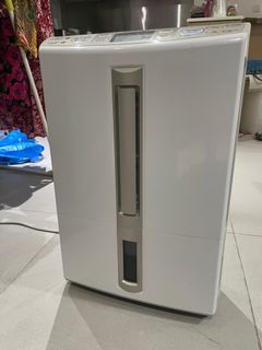 （分類：）位於 。 由 harrowm 提交（商品編號 1190877287，圖片 1）。簡介： 。