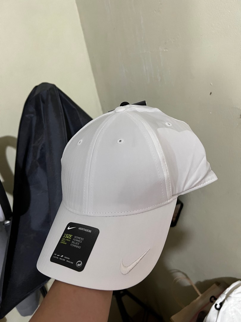 Nike womens store golf hat