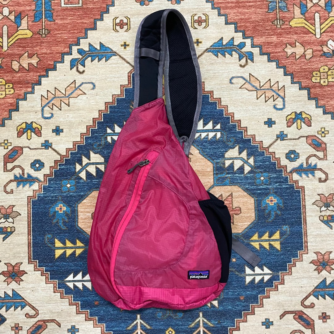 Patagonia Lightweight Crossbody Bag, Men's Fashion, Bags, Sling Bags on