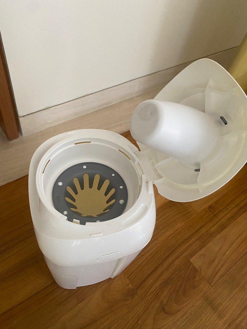 Sangenic diaper disposal system, Babies & Kids, Baby Nursery & Kids