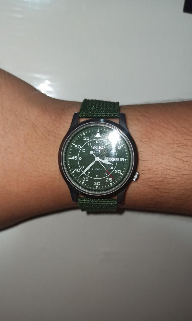 Seiko Watch (Category: Men's Watches) located in Manila. Submitted by bartt1 (Listing ID 1190797313, Image 3). Description: Needs battery replacement, Not used frequently Not Authentic ‼️ Price is negotiable.