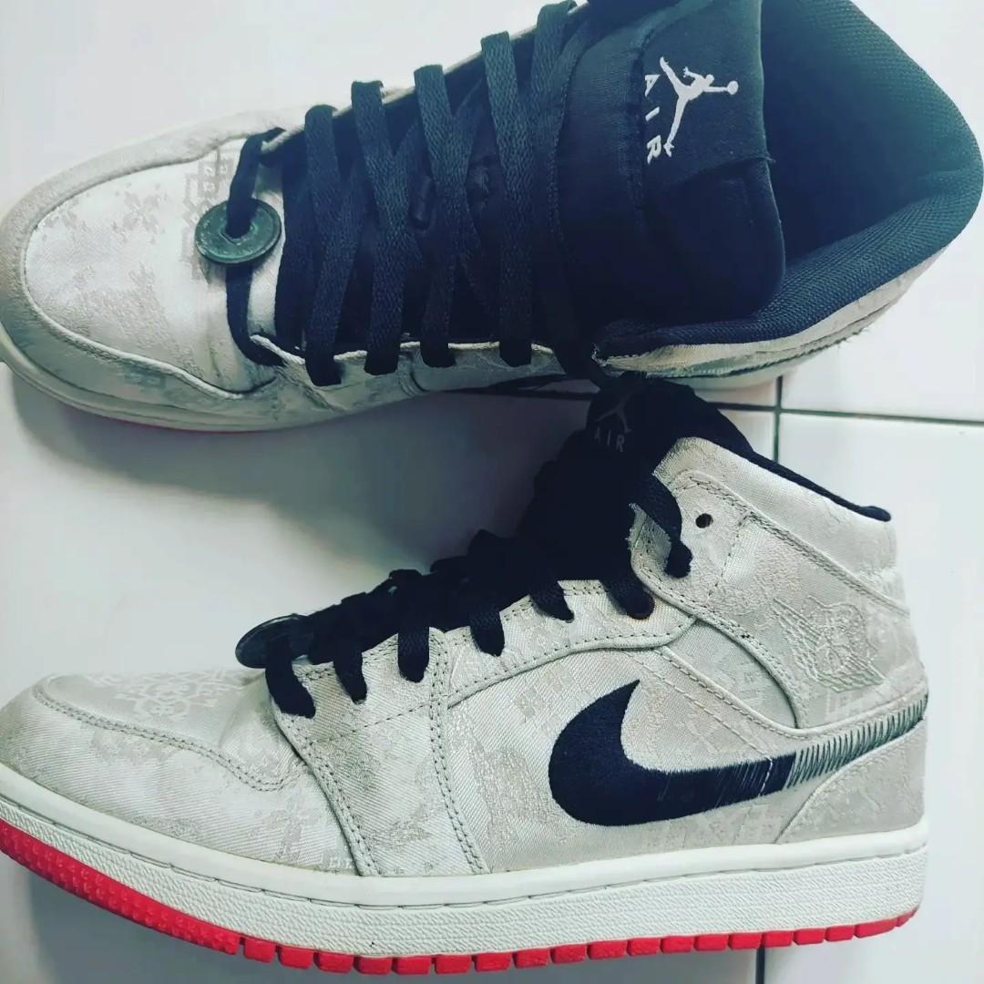 berat sepatu air jordan 1