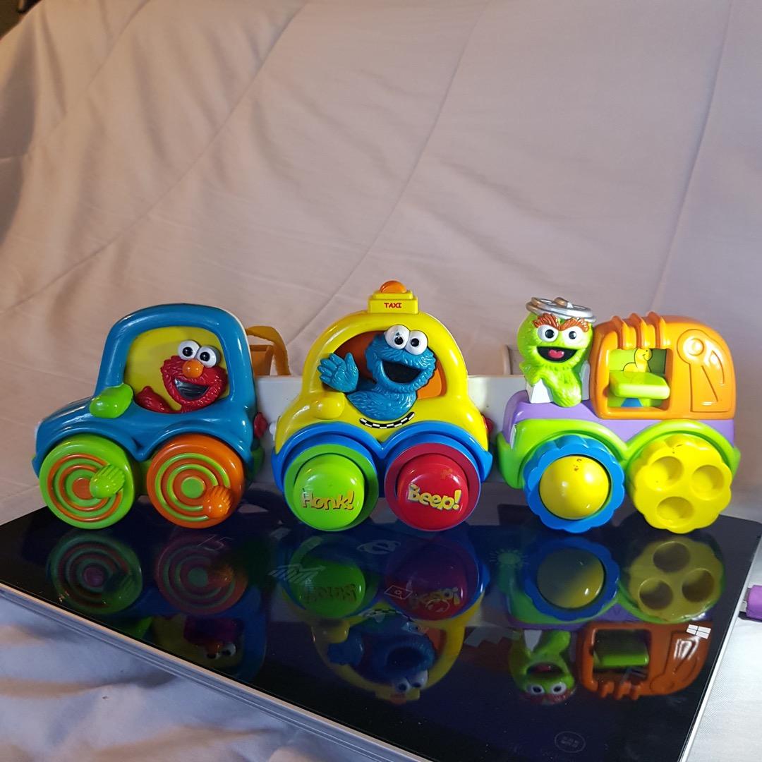 SESAME STREET STROLLER TOY TRAIN ELMO COOKIE FISHER PRICE, Babies