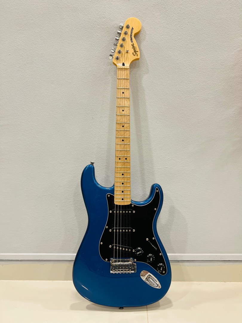 Squier Affinity Stratocaster, Hobbies & Toys, Music & Media, Musical ...