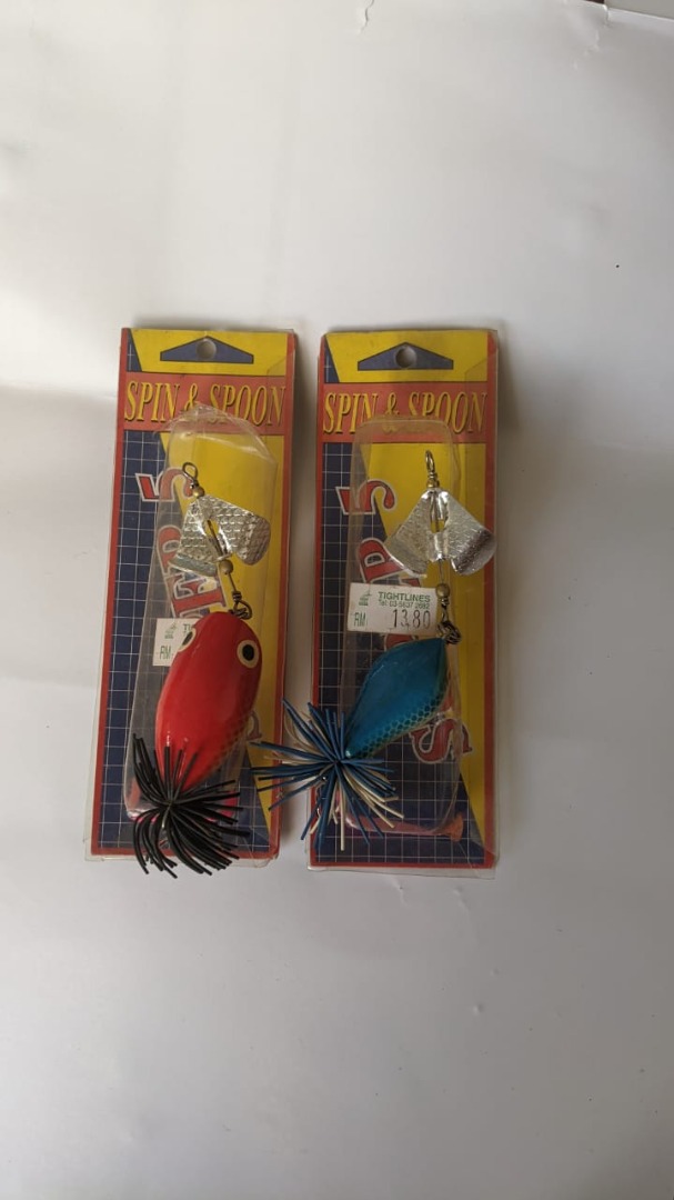 Topwater Buzzbait Set RM28.00 (for both), Sports Equipment