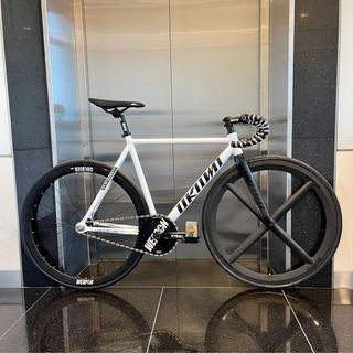 (Category: ) located in . Submitted by Wheelprosg (Listing ID 1190814071, Image 1). Description: .