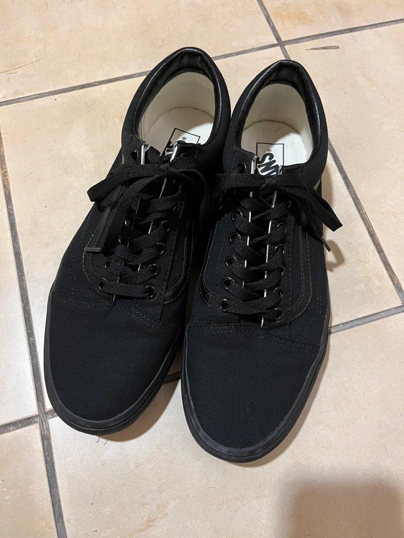 All black low top vans outlet