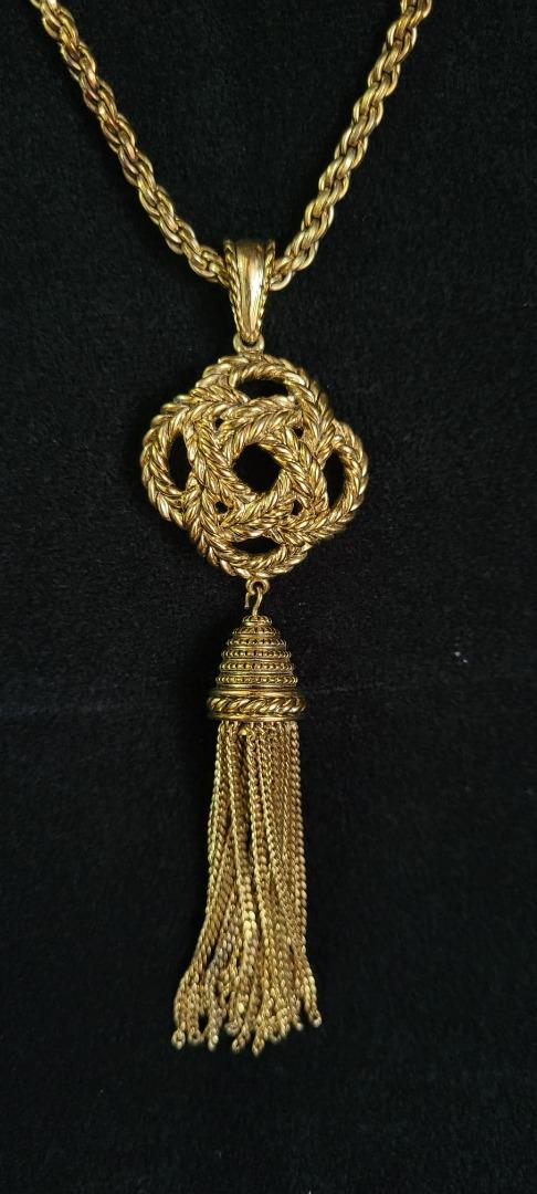 Chain deals tassel necklace