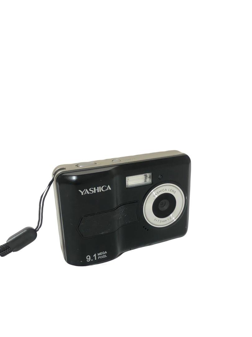 yashica EZ F924 digital camera digicam, Photography, Cameras on Carousell