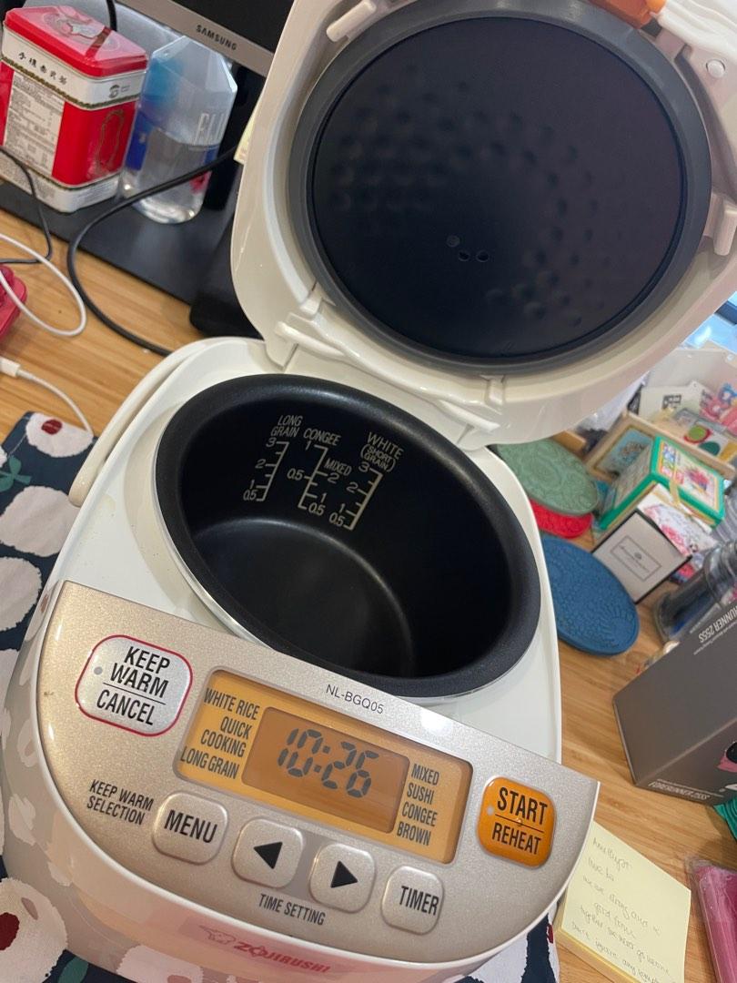 Zojirushi 3 Cups Rice Cooler, TV & Home Appliances, Kitchen Appliances