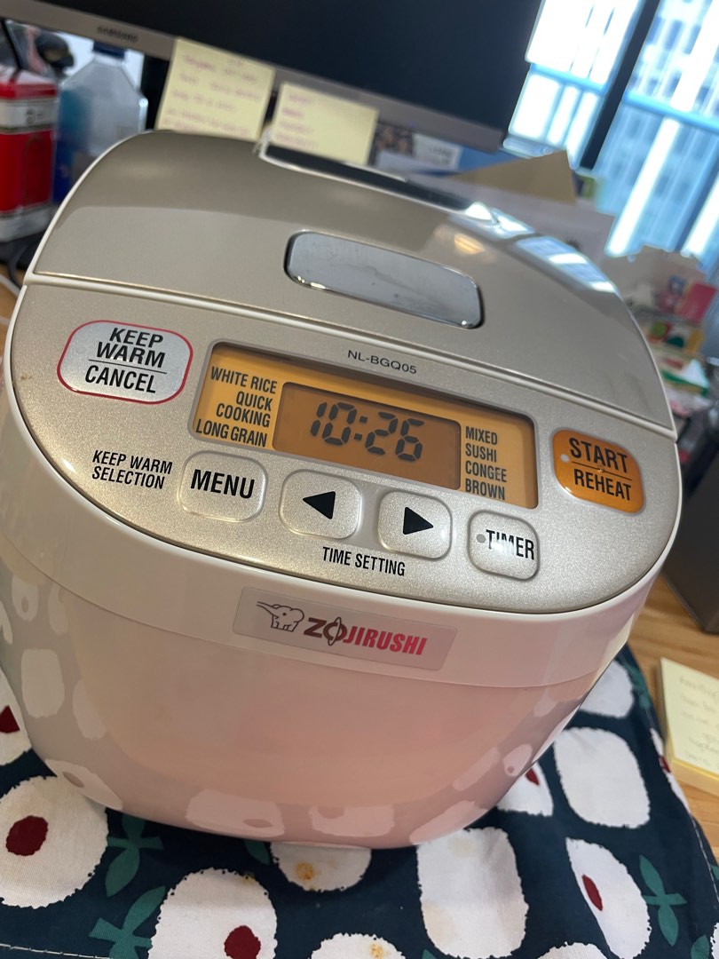 Zojirushi 3 Cups Rice Cooler, TV & Home Appliances, Kitchen Appliances