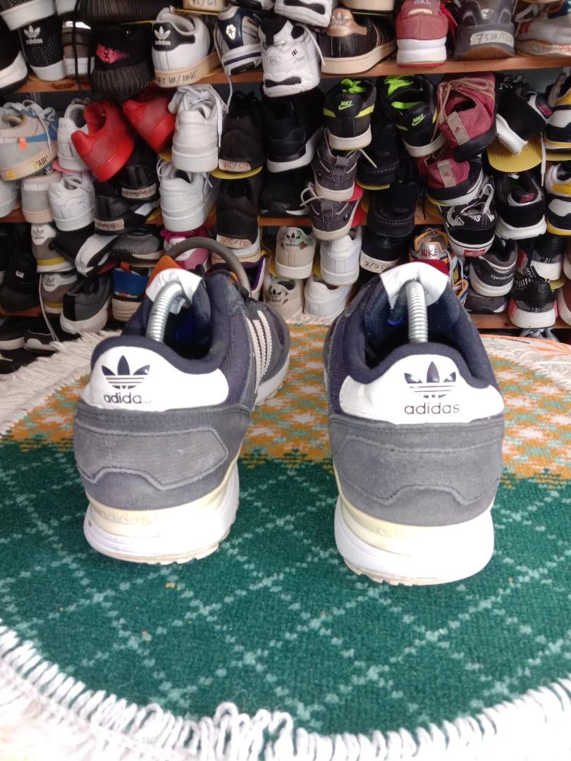 10.5 uk kasut adidas zx 700 Men s Fashion Footwear Sneakers on