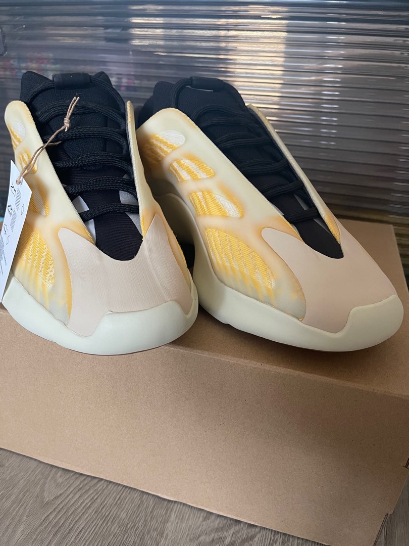 Adidas yeezy boost 700 v3 cheap
