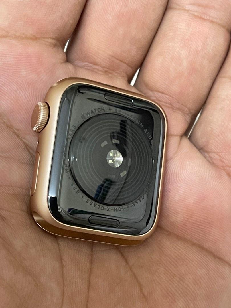 Apple Watch SE (1st generation), Mobile Phones & Gadgets, Wearables