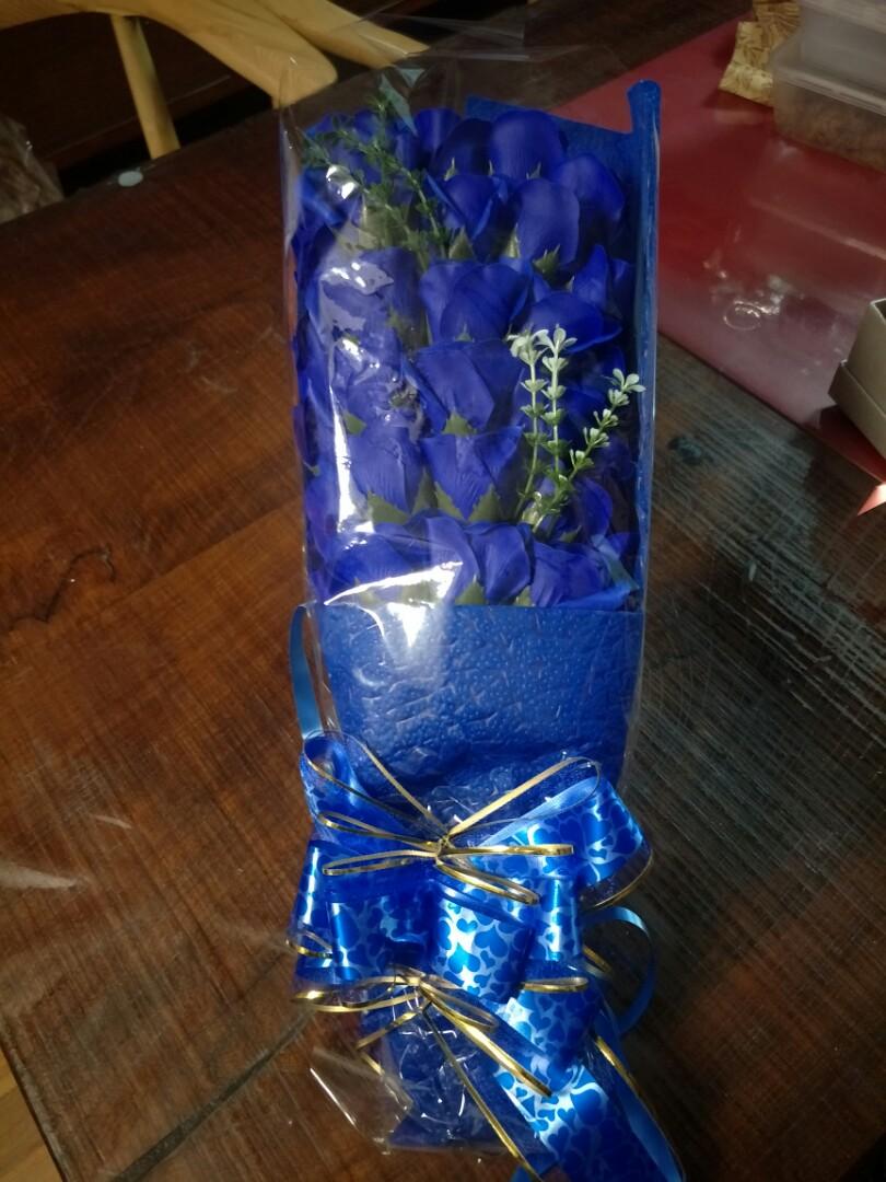 Artificial bouquet flower, Hobbies & Toys, Stationery & Craft, Flowers