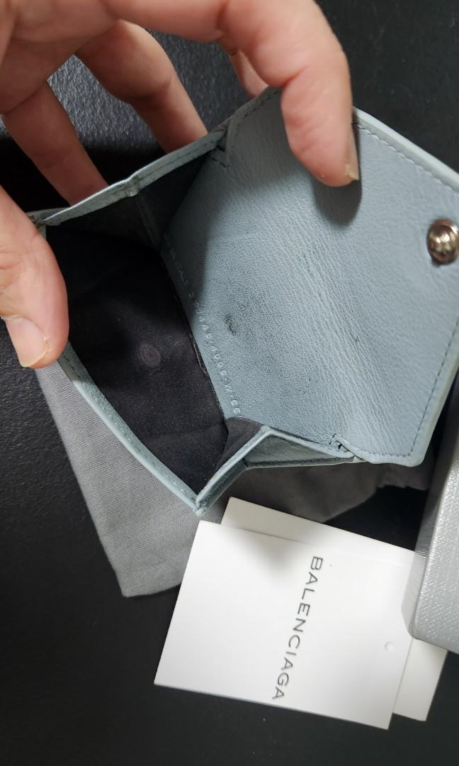 Authentic Balenciaga micro wallet (Category: Luxury Bags & Wallets) located in Quezon City. Submitted by myprelovedfindsph (Listing ID 1191054106, Image 2). Description: Balenciaga micro wallet, with complete inclusions.