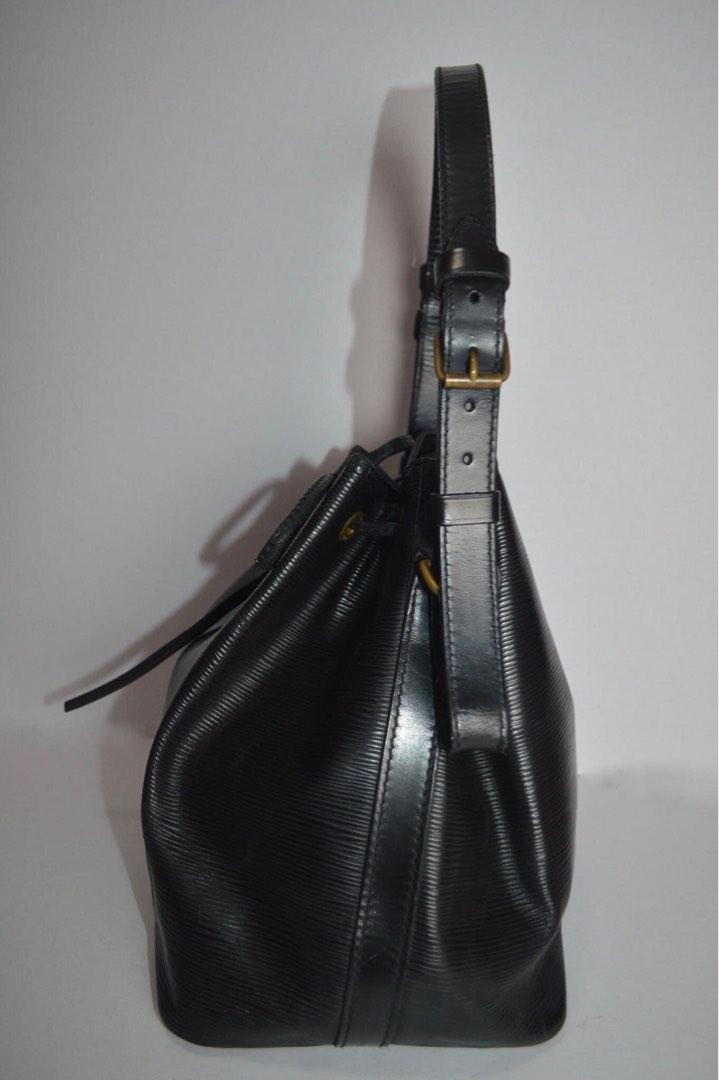 Authentic louis vuitton (Category: Luxury Bags & Wallets) located in Manila. Submitted by chloe_luxuries (Listing ID 1191024405, Image 2). Description: Guaranteed original petit noe epi leather black Still in very good condition No inclusion bag only Pm for those interested .