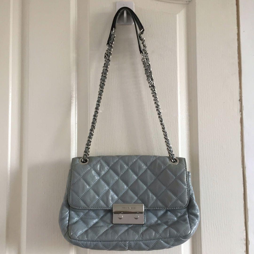 AUTHENTIC MICHAEL KORS with tag in baby blue (Category: Luxury Bags & Wallets) located in Leyte. Submitted by byebabies (Listing ID 1190923706, Image 1). Description: Has color transfers. BAWAL SA MAARTE PWEDE SA MADISKARTE. I dont know how to remove the transfer. hindi naman halata kasi mostly asa likod ng bag. PLEASE DO NOT OFFER IF YOU ARE NOT DECIDED TO GET THE ITEM. Lets not waste each others time. Be a responsible buyer. I WILL BE POSTING J