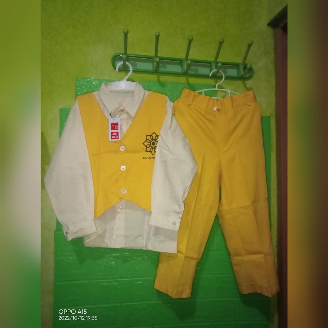 Baju Set Seragam Anak TK, Barang Yang Dicari di Carousell