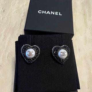 Brand new Chanel Heart Earrings Black - 22B Collection